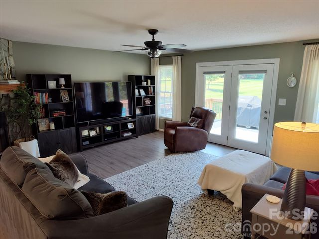 4005 Davis Road, Maiden, NC 28650