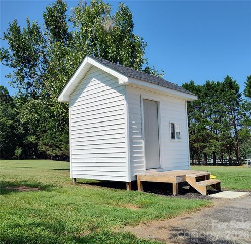 4005 Davis Road, Maiden, NC 28650