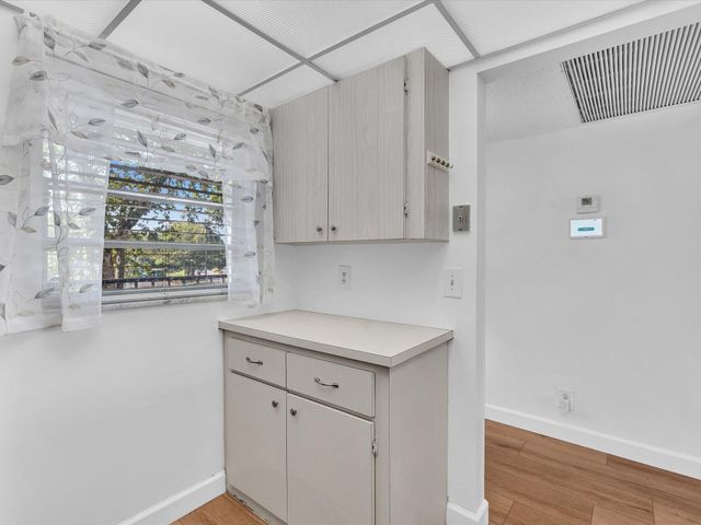 9470 Poinciana Place 303, Davie, FL 33324