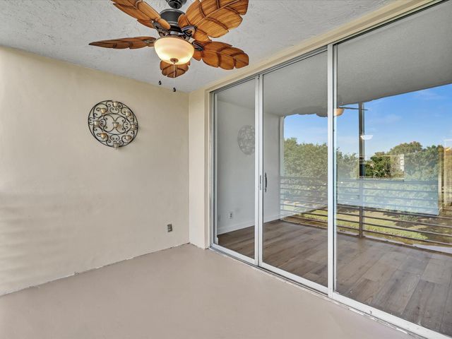 9470 Poinciana Place 303, Davie, FL 33324