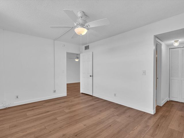 9470 Poinciana Place 303, Davie, FL 33324