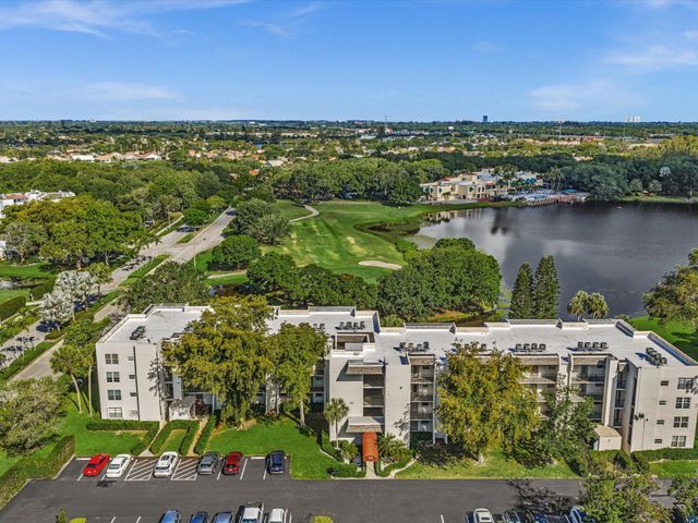 9470 Poinciana Place 303, Davie, FL 33324