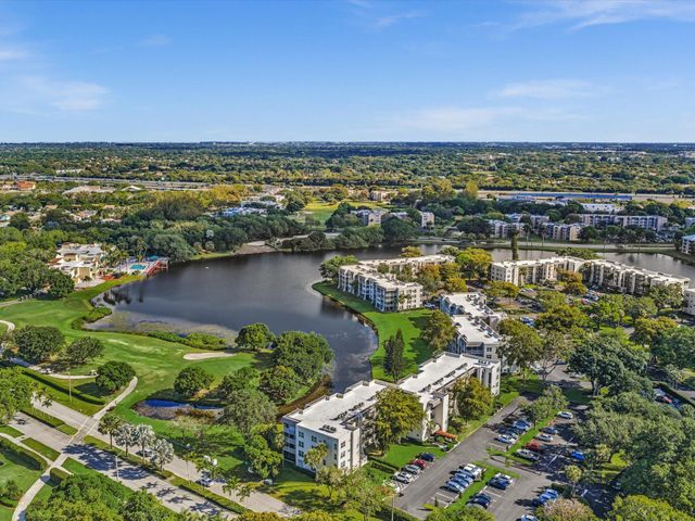 9470 Poinciana Place 303, Davie, FL 33324