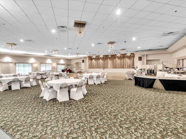 9470 Poinciana Place 303, Davie, FL 33324