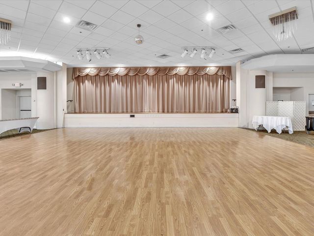 9470 Poinciana Place 303, Davie, FL 33324