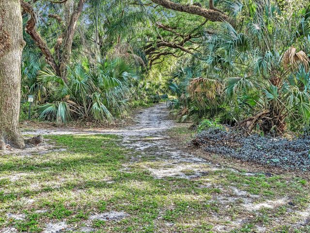 9470 Poinciana Place 303, Davie, FL 33324