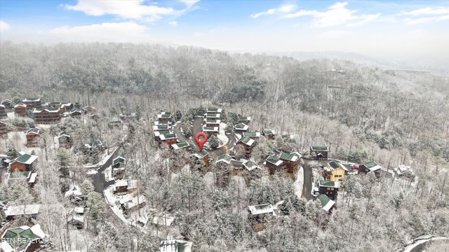 826 Great Smoky Way, Gatlinburg, TN 37738