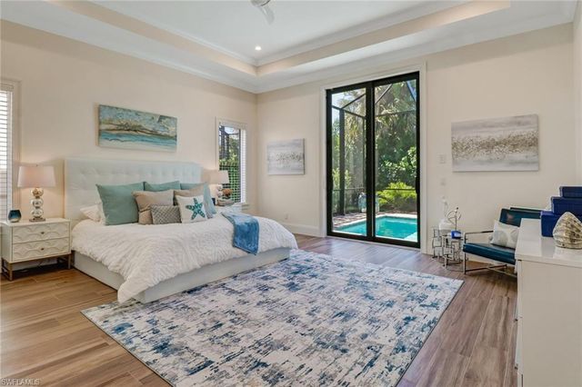 2875 Coco Lakes DR, Naples, FL 34105