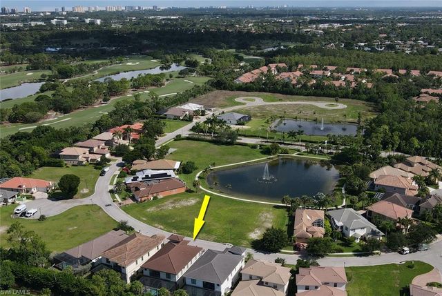 2875 Coco Lakes DR, Naples, FL 34105