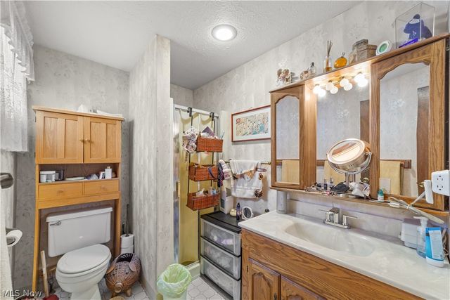 129 Hidden Tree Lane, Amherst, OH 44001