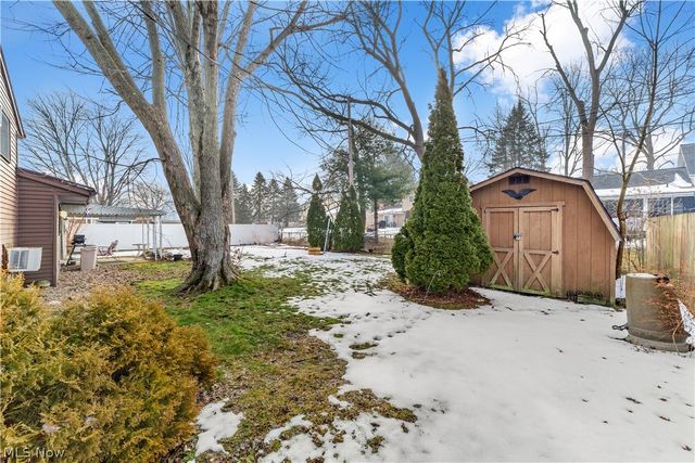 129 Hidden Tree Lane, Amherst, OH 44001