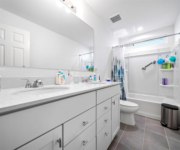 50782 Ross Street, Canton, MI 48187