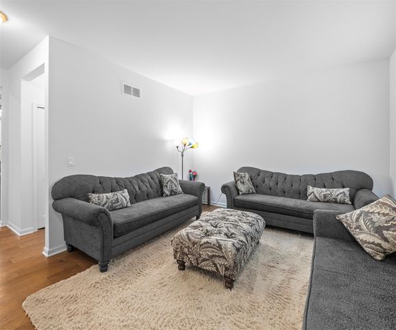 50782 Ross Street, Canton, MI 48187