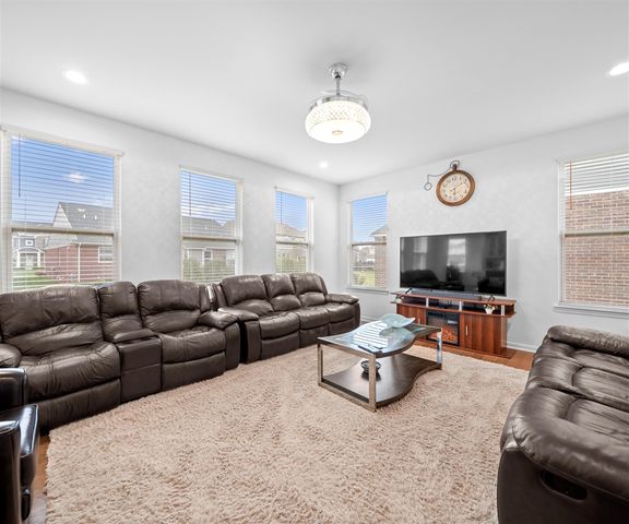 50782 Ross Street, Canton, MI 48187