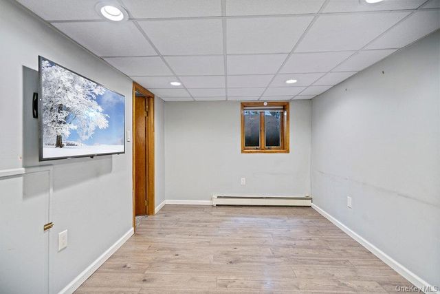 1300 Oak Avenue, West Islip, NY 11795