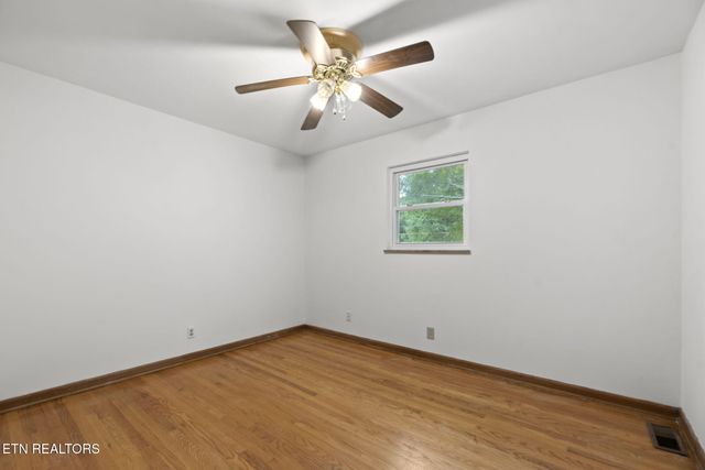 4502 York Rd, Knoxville, TN 37938