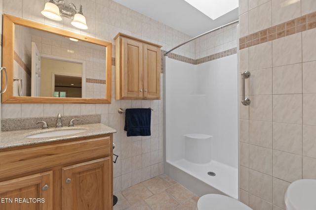 4502 York Rd, Knoxville, TN 37938