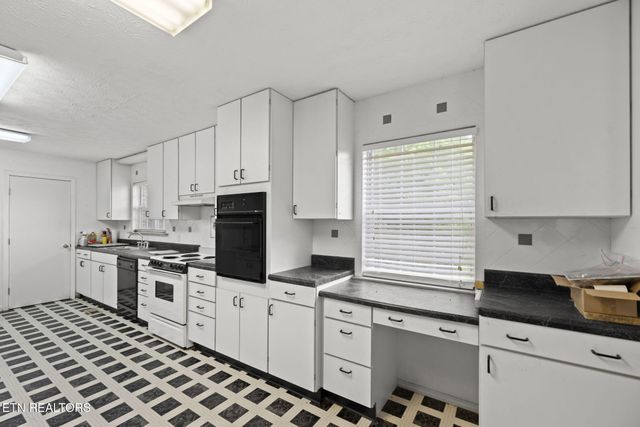 4502 York Rd, Knoxville, TN 37938
