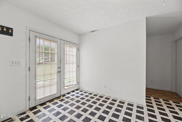 4502 York Rd, Knoxville, TN 37938