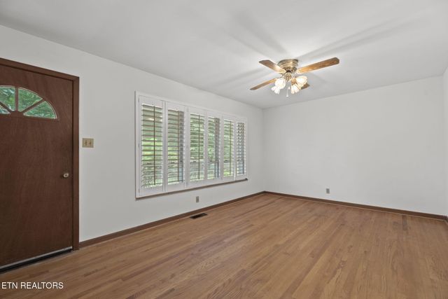 4502 York Rd, Knoxville, TN 37938