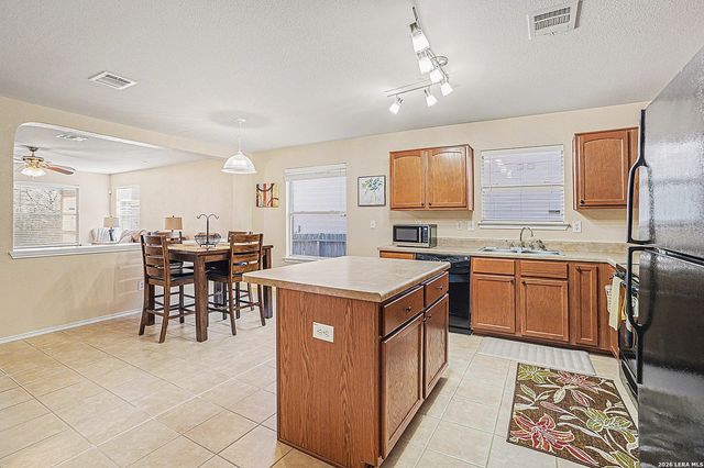 6815 Liberty Stone, San Antonio, TX 78244