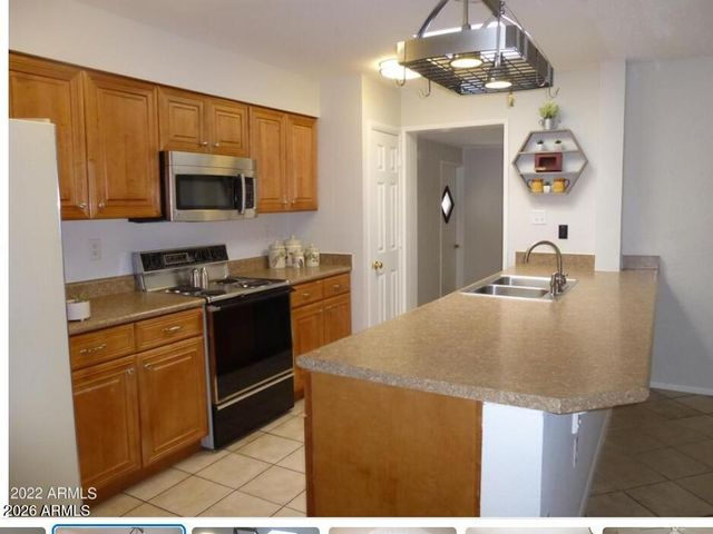 946 E LOMA VISTA Drive, Tempe, AZ 85282