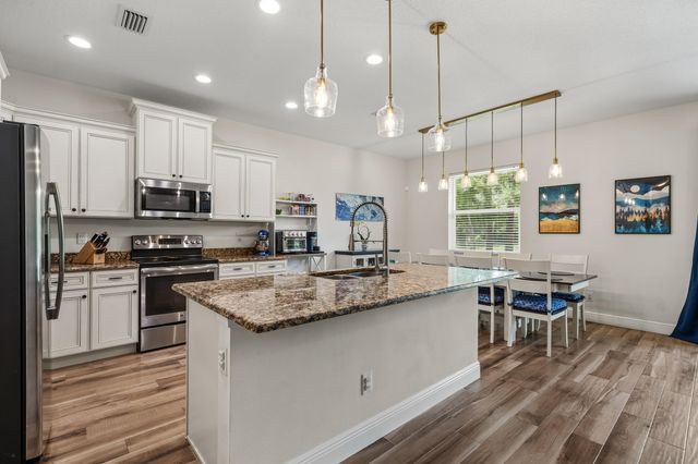 13398 N 57th Pl Place N, The Acreage, FL 33411