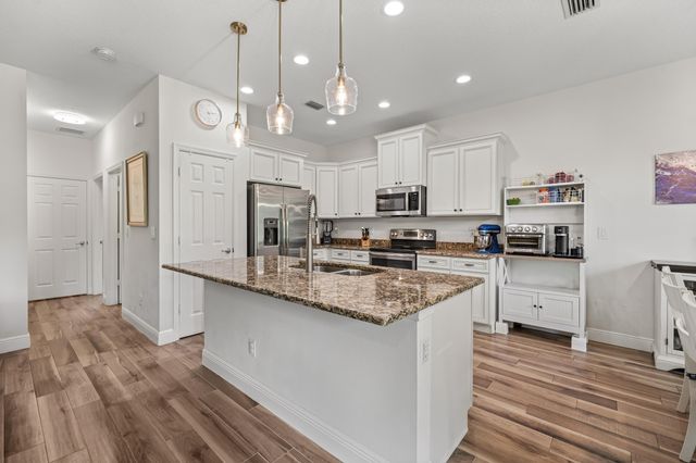 13398 N 57th Pl Place N, The Acreage, FL 33411