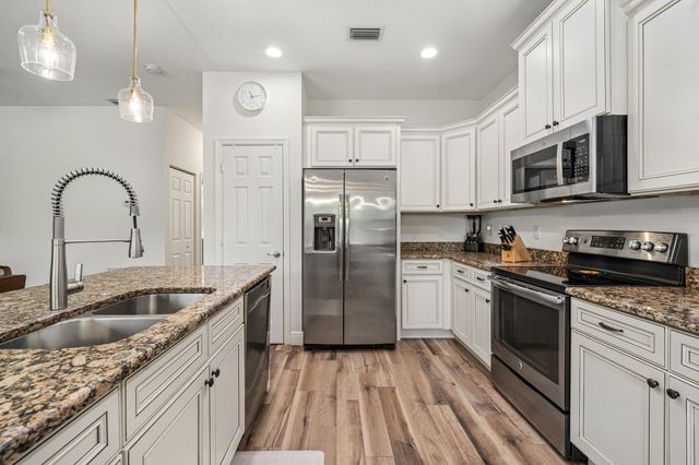 13398 N 57th Pl Place N, The Acreage, FL 33411