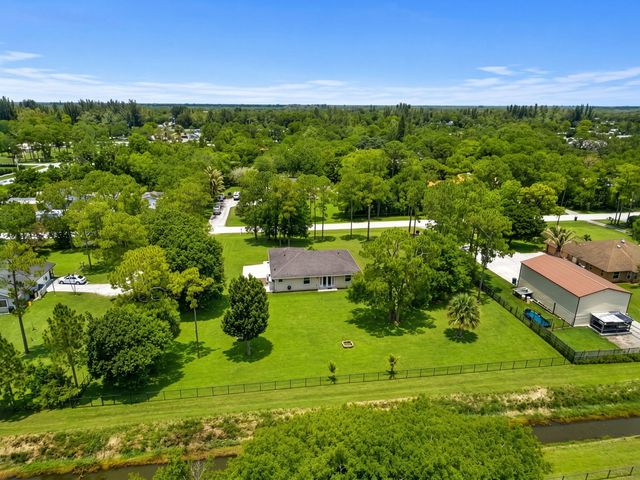 13398 N 57th Pl Place N, The Acreage, FL 33411