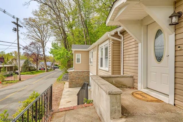 86 Pine Brook Rd, Lincoln Park Boro, NJ 07035