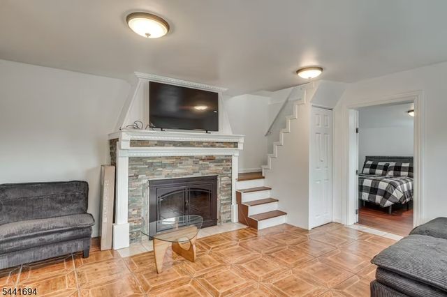 86 Pine Brook Rd, Lincoln Park Boro, NJ 07035