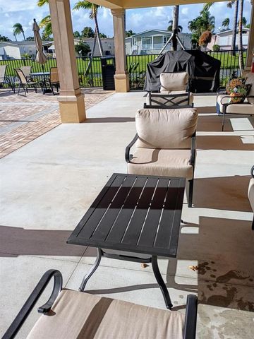 3353 Lake Overlook Place, Lantana, FL 33462