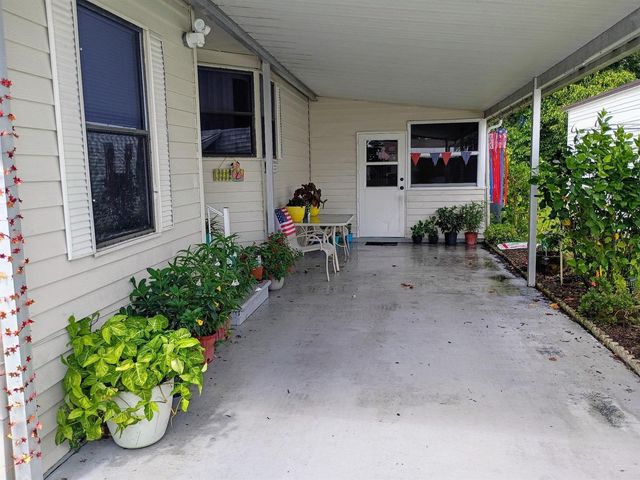 3353 Lake Overlook Place, Lantana, FL 33462