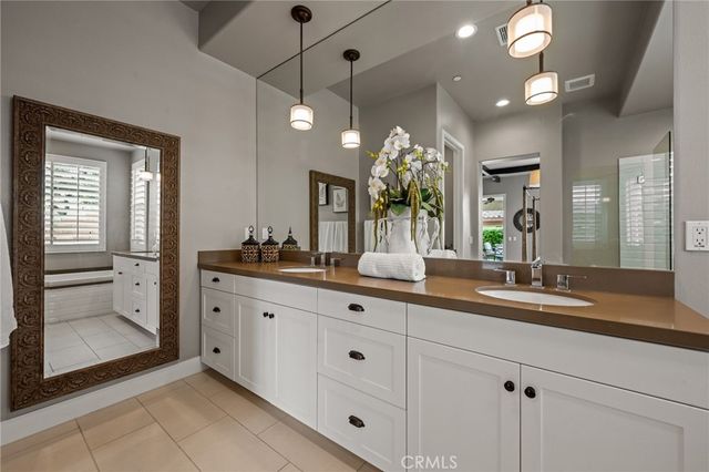 74516 Tesla Drive, Palm Desert, CA 92211