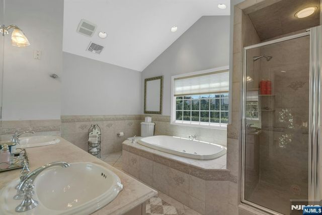 31 Woodvale Road, Glen Rock, NJ 07452