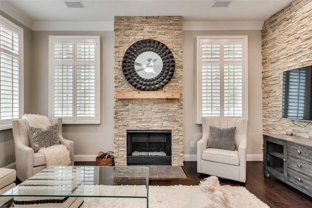 2902 N Pearl Street, Dallas, TX 75201