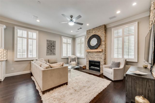 2902 N Pearl Street, Dallas, TX 75201