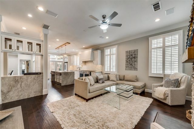 2902 N Pearl Street, Dallas, TX 75201