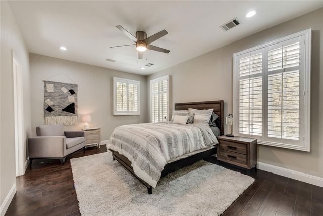 2902 N Pearl Street, Dallas, TX 75201