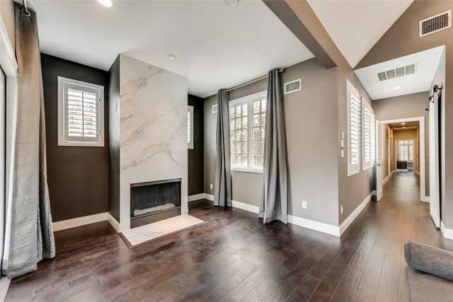 2902 N Pearl Street, Dallas, TX 75201