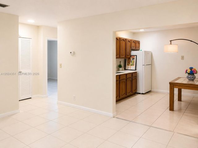 274 SW 9th St 1-3, Dania Beach, FL 33004