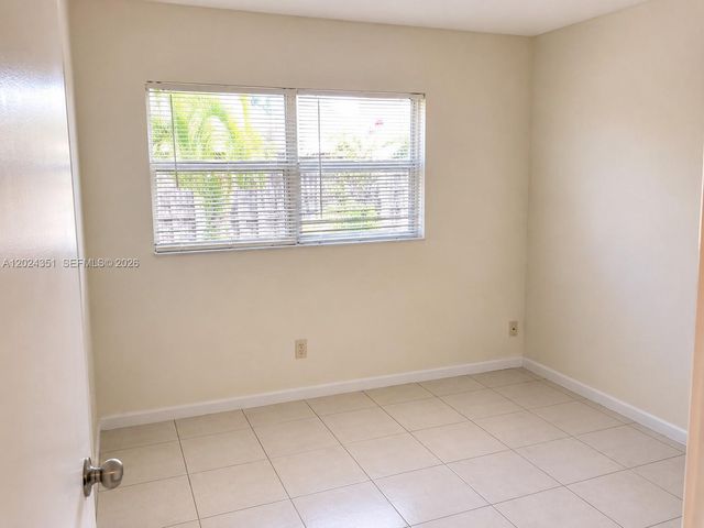 274 SW 9th St 1-3, Dania Beach, FL 33004