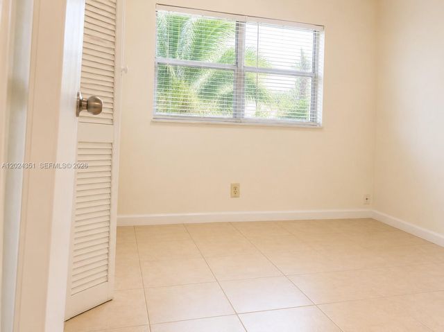 274 SW 9th St 1-3, Dania Beach, FL 33004