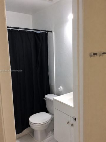 274 SW 9th St 1-3, Dania Beach, FL 33004