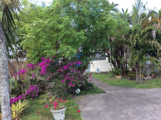 274 SW 9th St 1-3, Dania Beach, FL 33004