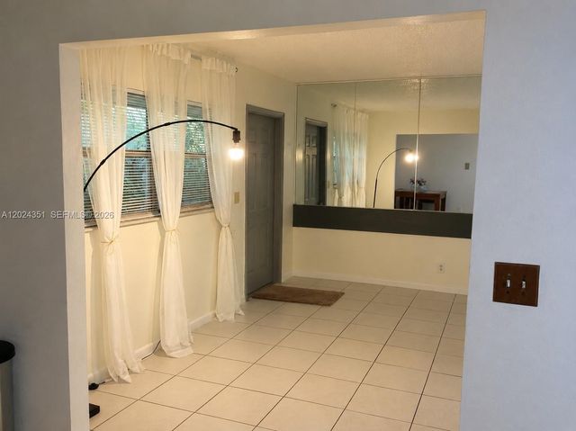 274 SW 9th St 1-3, Dania Beach, FL 33004