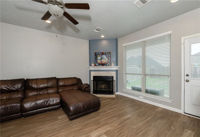 2018 Stubbs Drive, Bryan, TX 77807