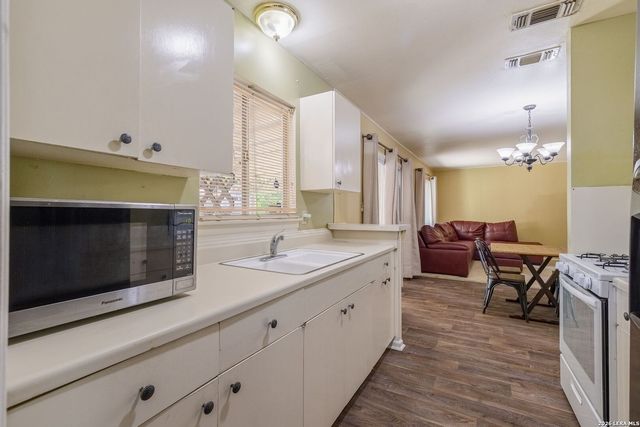 4135 BIG MEADOWS ST, San Antonio, TX 78230