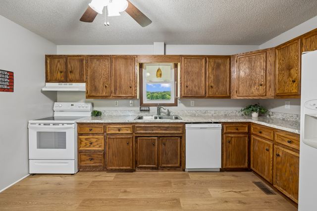 54 Hickman Hwy, Gordonsville, TN 38563